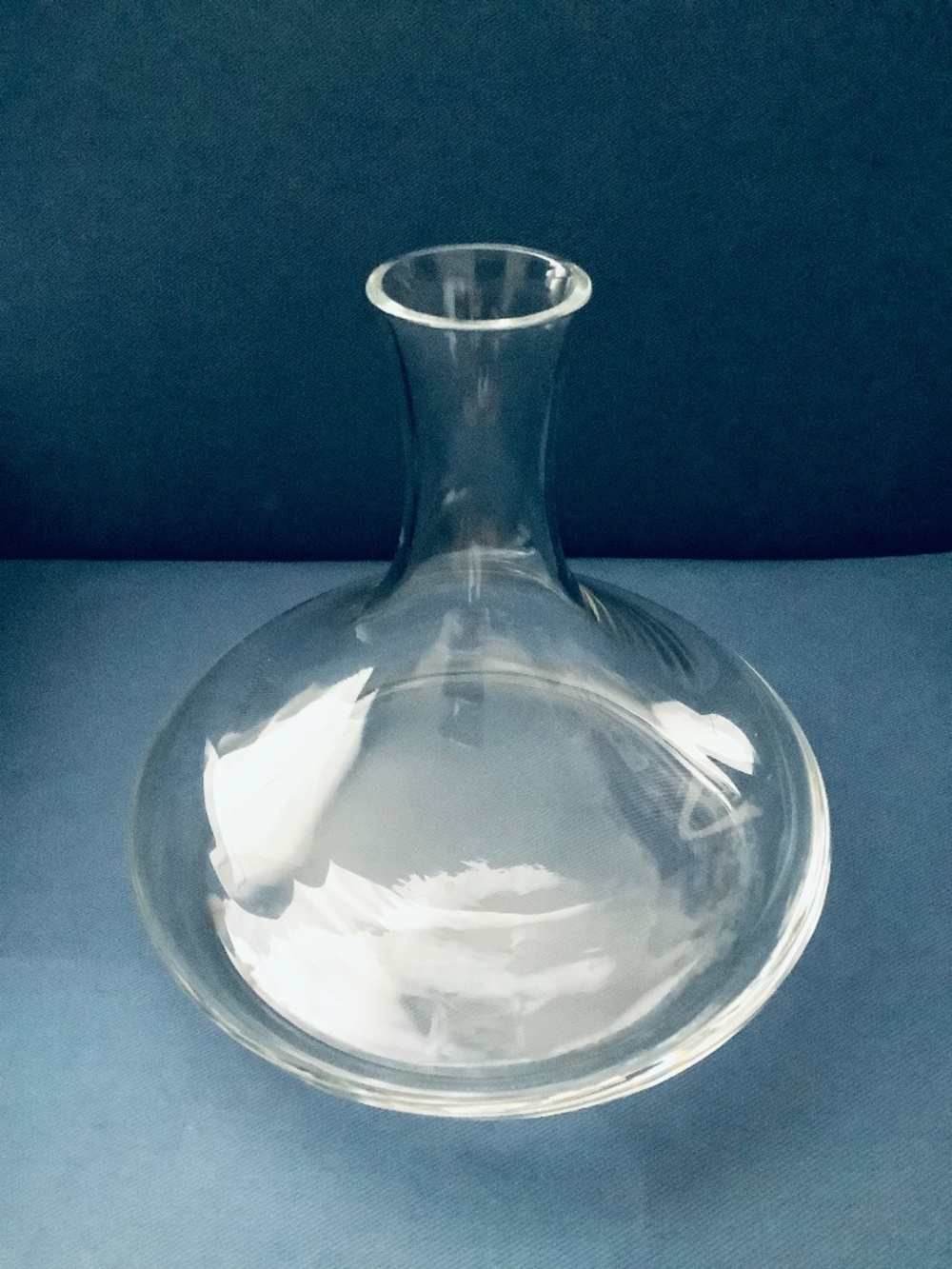 Vintage Minimalist Ship’s Decanter – Wide Base Glass Wine Carafe